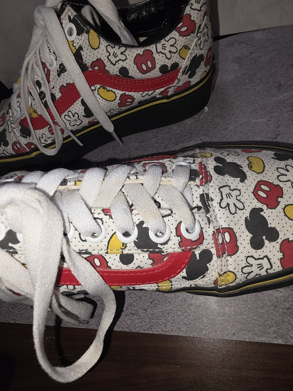 Custom Vans X Disney Womens Sz.8 - Picture 9 of 15